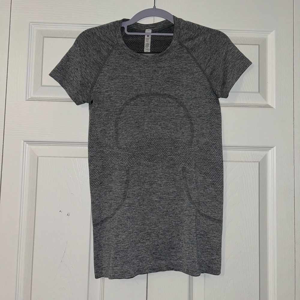 Lululemon - Swiftly Tech Short Sleeve Shirt 2.0